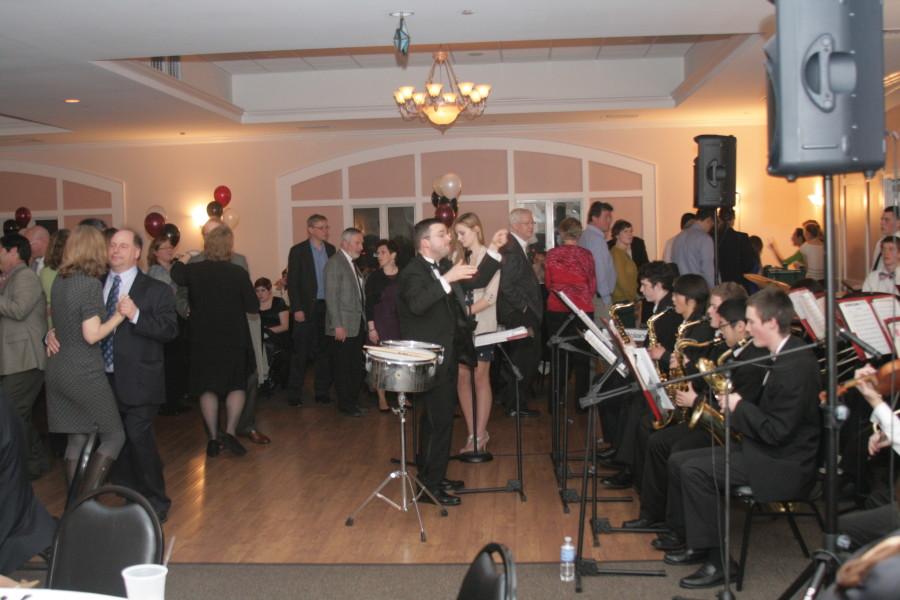 A view of the dance floor and the Festival Jazz Band