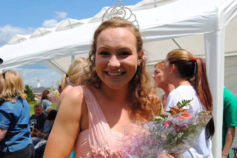Detolla crowned festival Queen