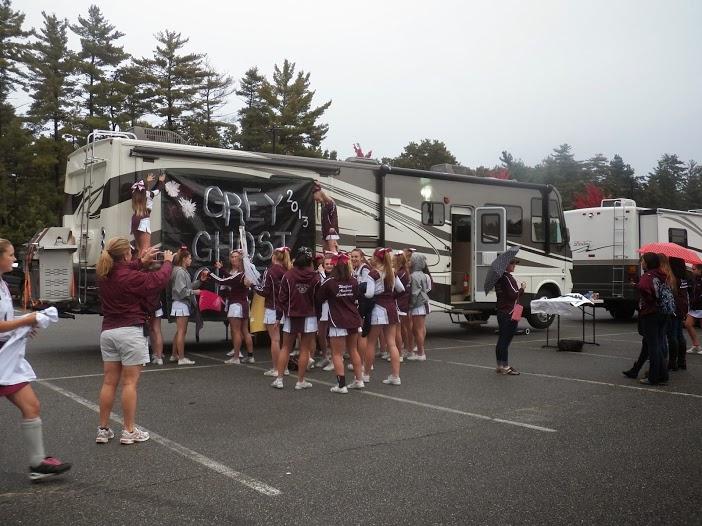 Photos: Students enjoy annual tailgate