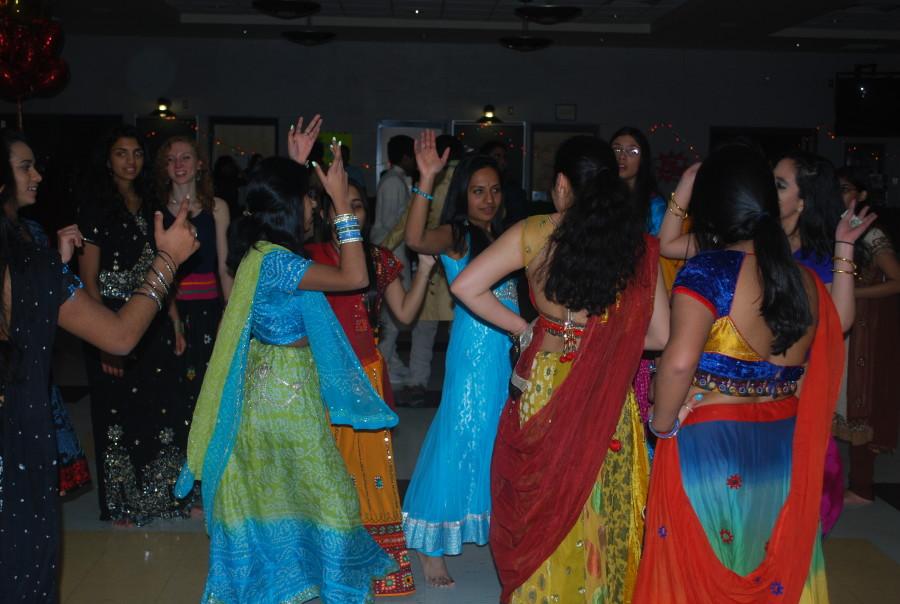 Dancers at the Garba in traditional Choli dresses.