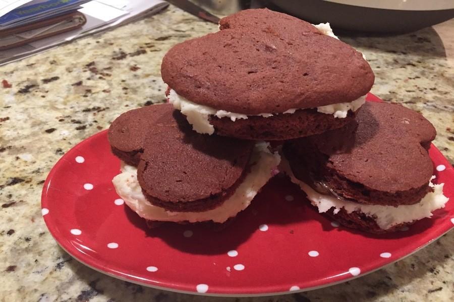 The finished whoopie pies, all frosted and assembled.
