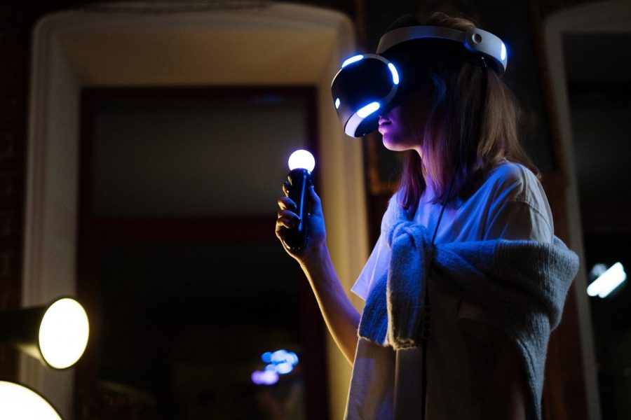 A new step to the future using virtual reality and human actions.