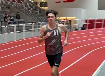 DeSisto running the 1 mile during the indoor season.