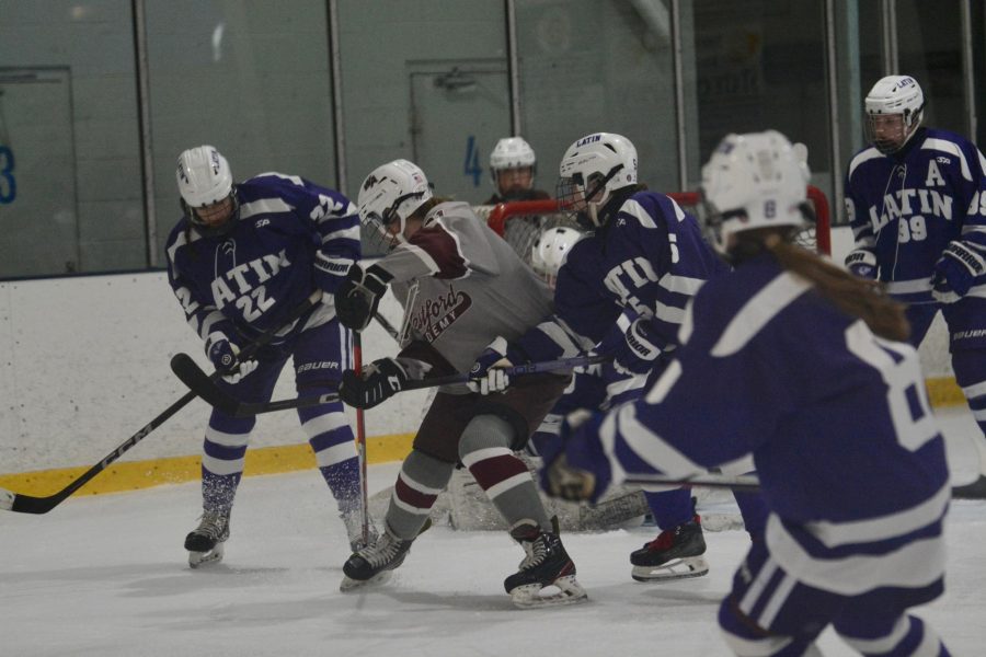 Girls' Ice Hockey clinches 3-2 victory against Boston Latin during season home opener